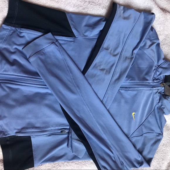 Nike Training Jacket Size Medium - Picture 2 of 4
